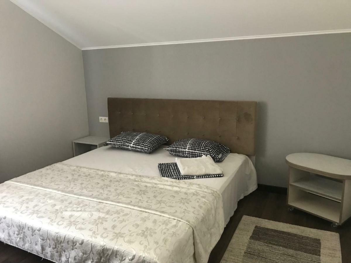 Guest House Olzhycha 45 Б Κίεβο Εξωτερικό φωτογραφία